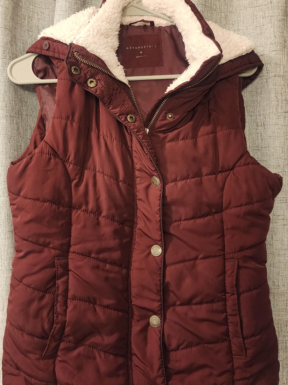 Aeropostale Quilted Faux-Sherpa Vest in Wine